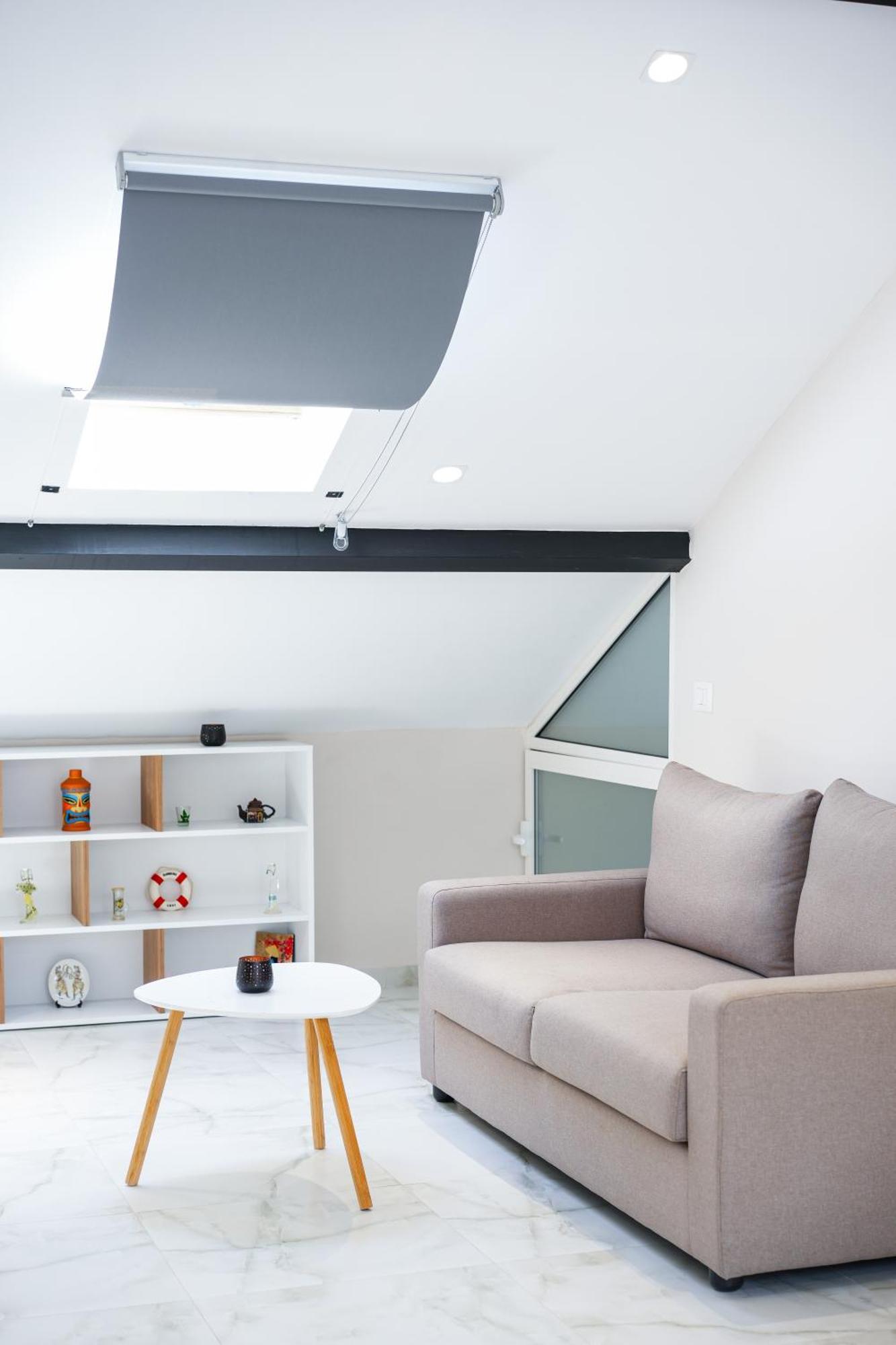 Apartment Center Hideout -